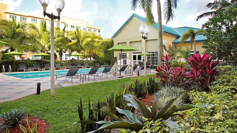 <b>Homewood Suites by Hilton Airport West Pool</b>. Images powered by <a href="https://iceportal.shijigroup.com/" title="IcePortal" target="_blank">IcePortal</a>.
