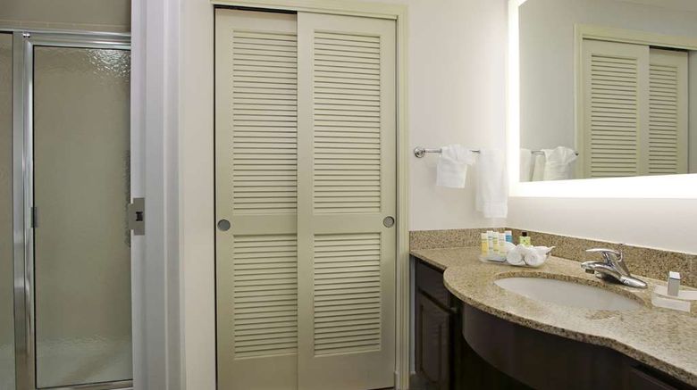 <b>Homewood Suites by Hilton Airport West Room</b>. Images powered by <a href="https://iceportal.shijigroup.com/" title="IcePortal" target="_blank">IcePortal</a>.