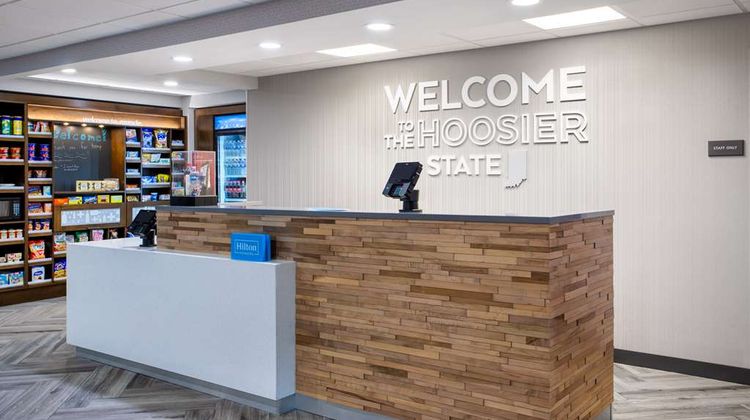 Hampton Inn & Suites Muncie Lobby
