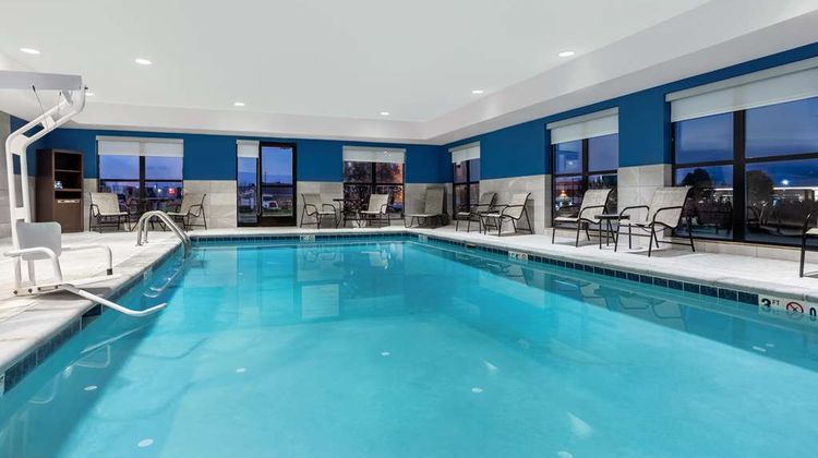 Hampton Inn & Suites Muncie Pool