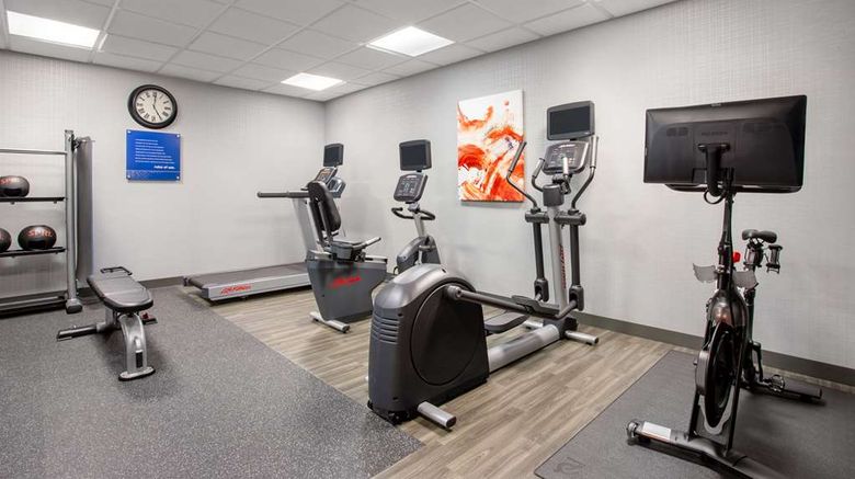 <b>Hampton Inn & Suites Muncie Health</b>. Images powered by <a href="https://iceportal.shijigroup.com/" title="IcePortal" target="_blank">IcePortal</a>.