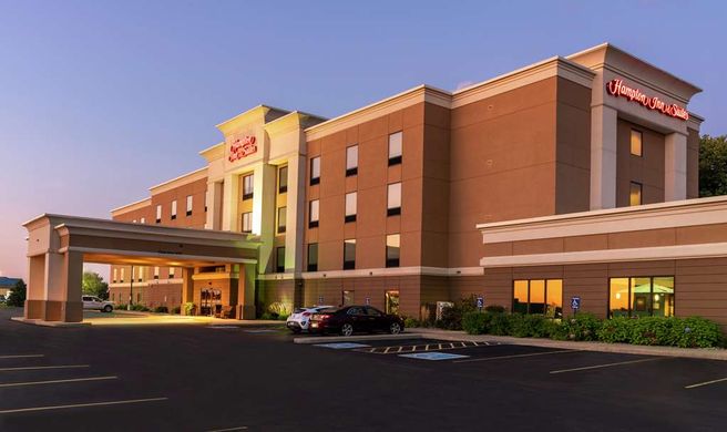 Hampton Inn & Suites Marshalltown Exterior