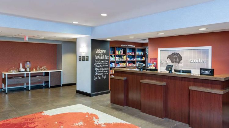 Hampton Inn & Suites Marshalltown Lobby