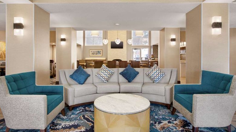 <b>Homewood Suites Kansas City Airport Lobby</b>. Images powered by <a href="https://iceportal.shijigroup.com/" title="IcePortal" target="_blank">IcePortal</a>.