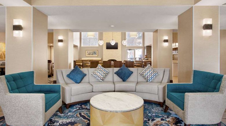 <b>Homewood Suites Kansas City Airport Lobby</b>. Images powered by <a href="https://iceportal.shijigroup.com/" title="IcePortal" target="_blank">IcePortal</a>.