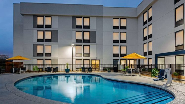 Hampton Inn Kansas City-Airport Pool