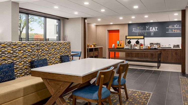 Hampton Inn Kansas City-Airport Restaurant