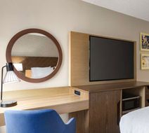 Hampton Inn Kansas City-Airport Room