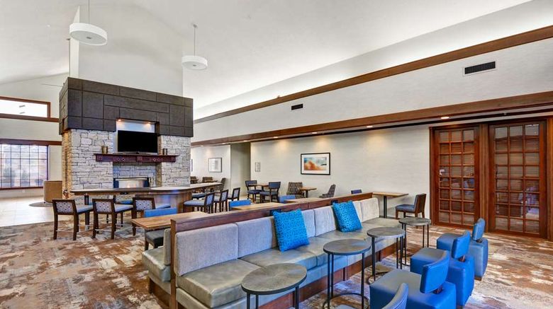<b>Homewood Suites Overland Park Lobby</b>. Images powered by <a href="https://iceportal.shijigroup.com/" title="IcePortal" target="_blank">IcePortal</a>.
