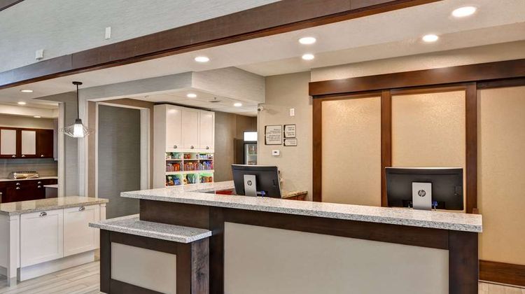 Homewood Suites Overland Park Lobby