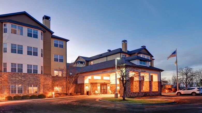 <b>Homewood Suites Overland Park Exterior</b>. Images powered by <a href="https://iceportal.shijigroup.com/" title="IcePortal" target="_blank">IcePortal</a>.