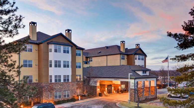 <b>Homewood Suites Overland Park Exterior</b>. Images powered by <a href="https://iceportal.shijigroup.com/" title="IcePortal" target="_blank">IcePortal</a>.