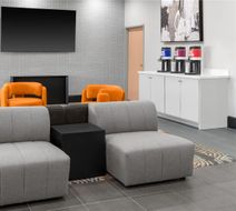 Hampton Inn Olathe Lobby