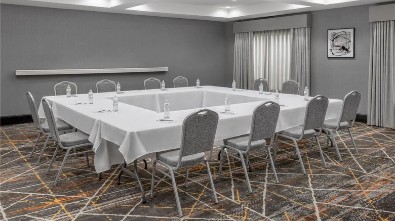 <b>Hampton Inn Olathe Meeting</b>. Images powered by <a href="https://iceportal.shijigroup.com/" title="IcePortal" target="_blank">IcePortal</a>.