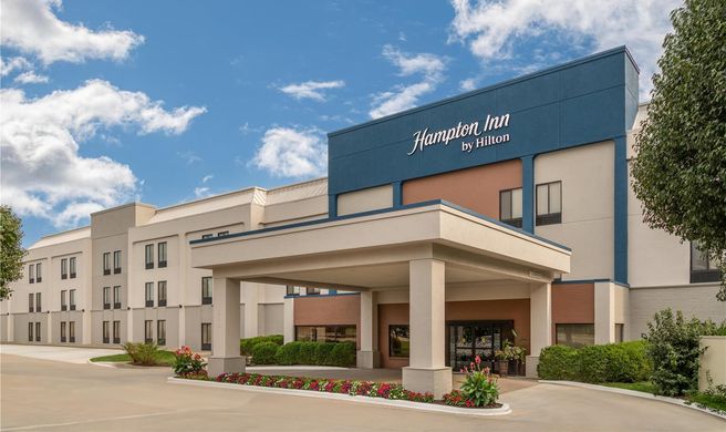 Hampton Inn Olathe Exterior
