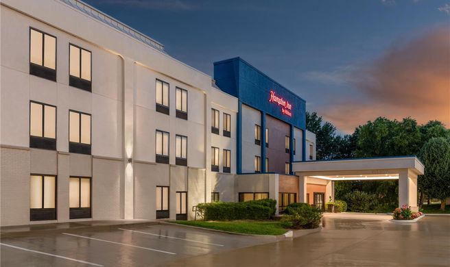 Hampton Inn Olathe Exterior