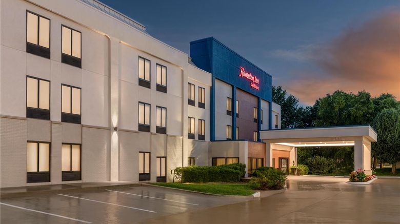 Hampton Inn Olathe Exterior. Images powered by <a href="https://iceportal.shijigroup.com" target="_blank" rel="noopener">Ice Portal</a>.