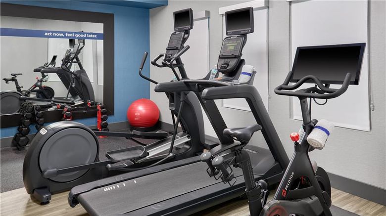 <b>Hampton Inn Kansas City Speedway Health</b>. Images powered by <a href="https://iceportal.shijigroup.com/" title="IcePortal" target="_blank">IcePortal</a>.