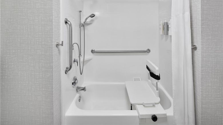 <b>Hampton Inn Kansas City Speedway Room</b>. Images powered by <a href="https://iceportal.shijigroup.com/" title="IcePortal" target="_blank">IcePortal</a>.