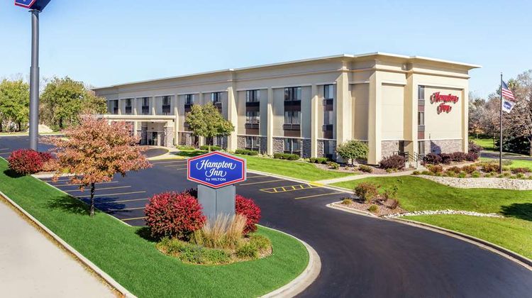 Hampton Inn Milwaukee Airport Exterior