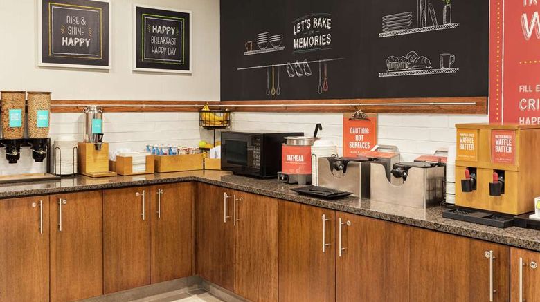 <b>Hampton Inn Milwaukee - Brookfield Restaurant</b>. Images powered by <a href="https://iceportal.shijigroup.com/" title="IcePortal" target="_blank">IcePortal</a>.