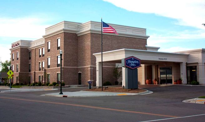 Hampton Inn Burlington Exterior
