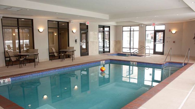 Hampton Inn Burlington Pool