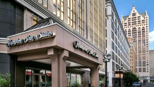 Hampton Inn & Suites Milwaukee/Downtown