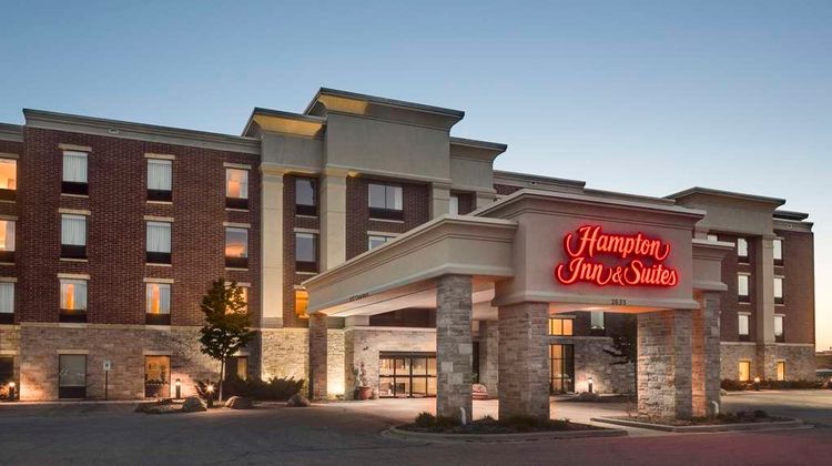 Hampton Inn and Suites Grafton Exterior