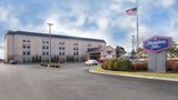 <b>Hampton Inn Muskegon Exterior</b>. Images powered by <a href="https://iceportal.shijigroup.com/" title="IcePortal" target="_blank">IcePortal</a>.