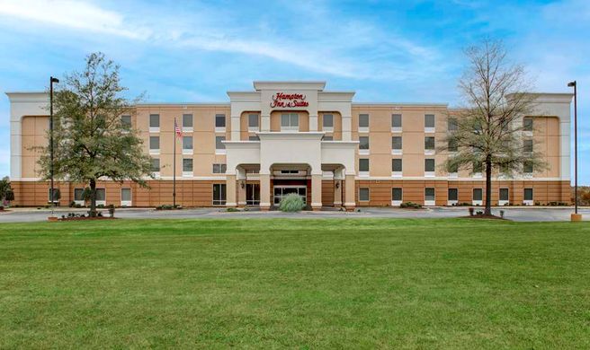 Hampton Inn & Suites Jackson Exterior
