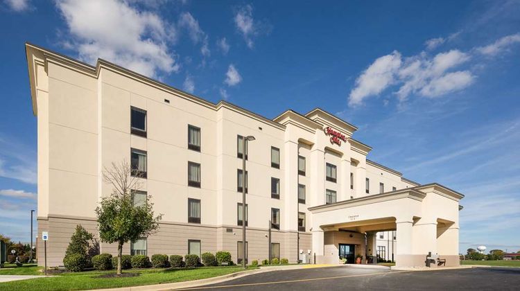 Hampton Inn Middletown Exterior