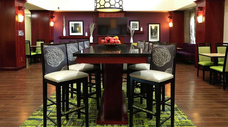 Hampton Inn & Suites Lamar Lobby
