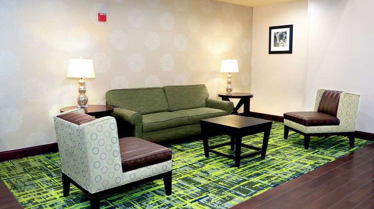 Hampton Inn & Suites Lamar Lobby