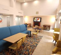Hampton Inn & Suites Lamar Lobby