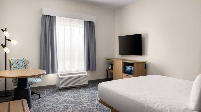 <b>Hampton Inn & Suites Moline Room</b>. Images powered by <a href="https://iceportal.shijigroup.com/" title="IcePortal" target="_blank">IcePortal</a>.