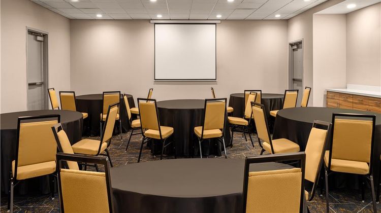 Hampton Inn & Suites Moline Meeting