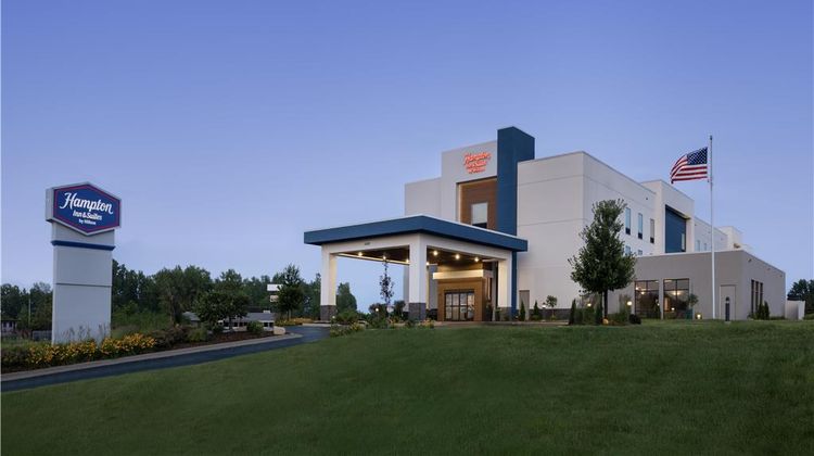 Hampton Inn & Suites Moline Exterior