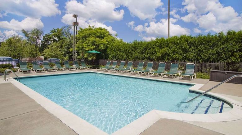 <b>Hampton Inn Middletown Pool</b>. Images powered by <a href="https://iceportal.shijigroup.com/" title="IcePortal" target="_blank">IcePortal</a>.