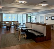 Hampton Inn Middletown Lobby