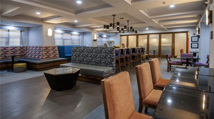 Hampton Inn West Monroe Lobby