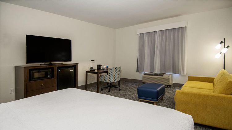 Hampton Inn West Monroe Room