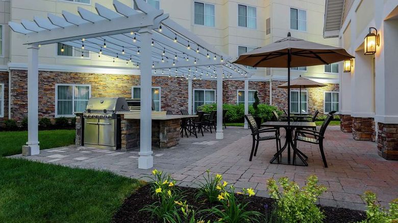 <b>Homewood Suites Long Island-Melville Exterior</b>. Images powered by <a href="https://iceportal.shijigroup.com/" title="IcePortal" target="_blank">IcePortal</a>.