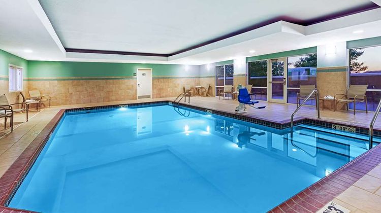 Hampton Inn Miami Pool
