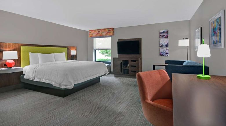 <b>Hampton Inn Monroe Room</b>. Images powered by <a href="https://iceportal.shijigroup.com/" title="IcePortal" target="_blank">IcePortal</a>.