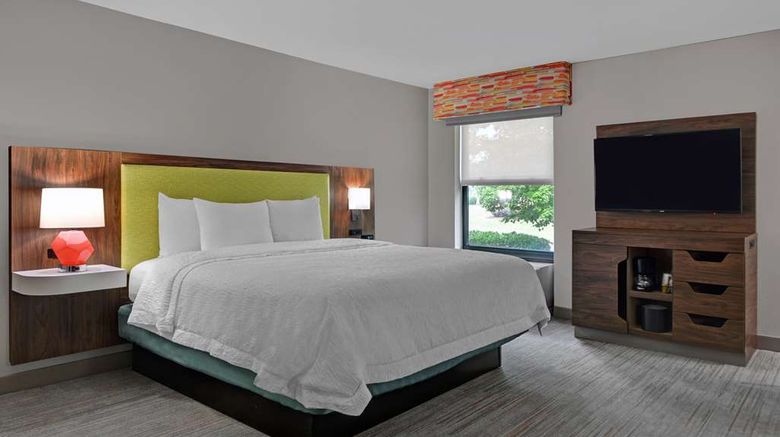 <b>Hampton Inn Monroe Room</b>. Images powered by <a href="https://iceportal.shijigroup.com/" title="IcePortal" target="_blank">IcePortal</a>.
