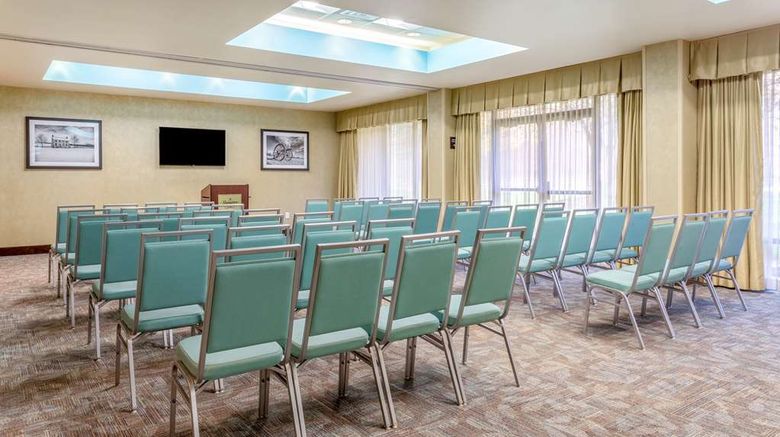 <b>Hampton Inn Manassas Meeting</b>. Images powered by <a href="https://iceportal.shijigroup.com/" title="IcePortal" target="_blank">IcePortal</a>.