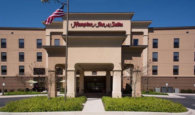 Hampton Inn & Suites Woodstock Exterior