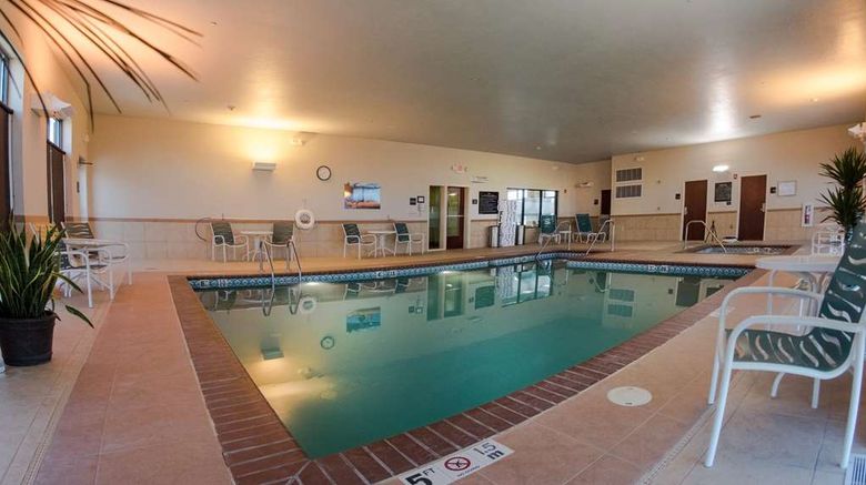 <b>Hampton Inn & Suites Woodstock Pool</b>. Images powered by <a href="https://iceportal.shijigroup.com/" title="IcePortal" target="_blank">IcePortal</a>.