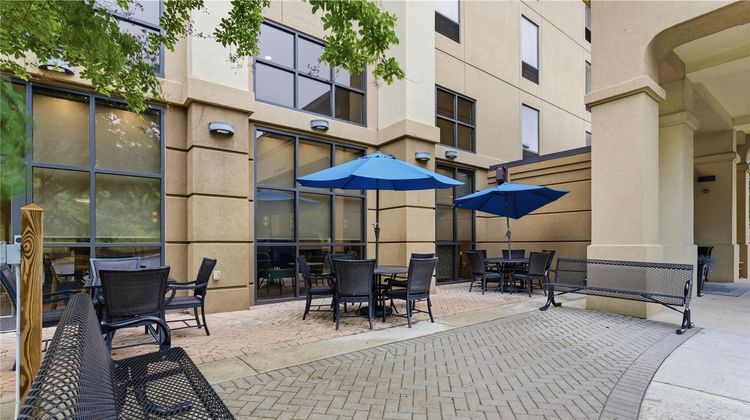 Hampton Inn & Suites Woodstock Exterior